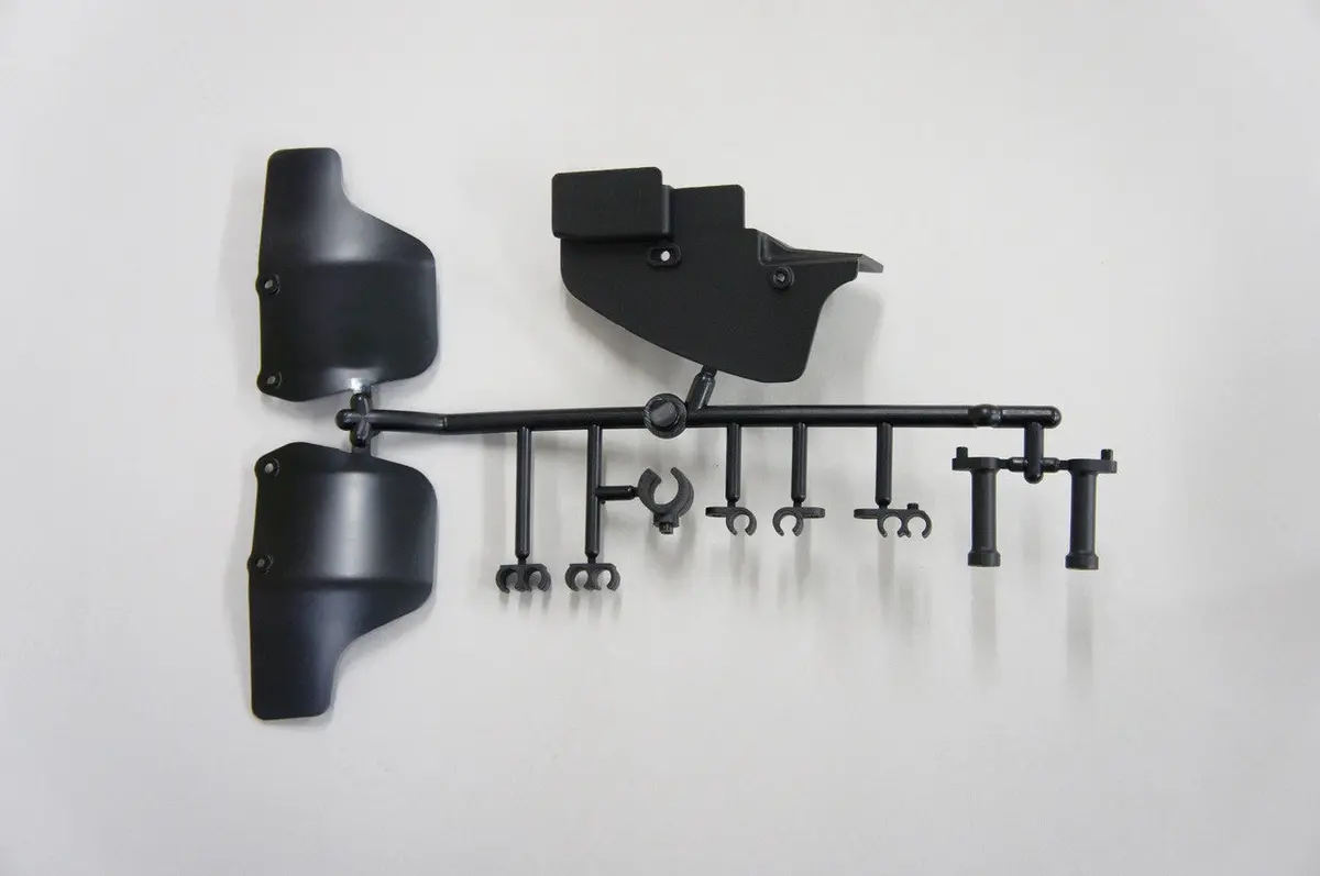 Mugen Fuel E2802 Splash & Mud Guard Set 1