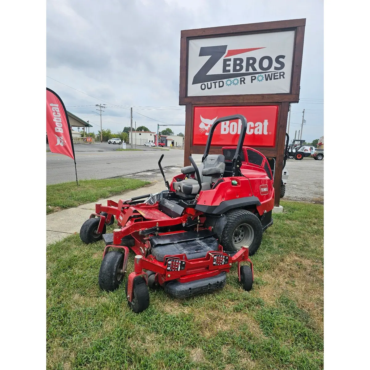 2023 Toro 72098 Commercial Wide Area Zero Turn – 299 Hours – 3 Years Warranty Left. 1