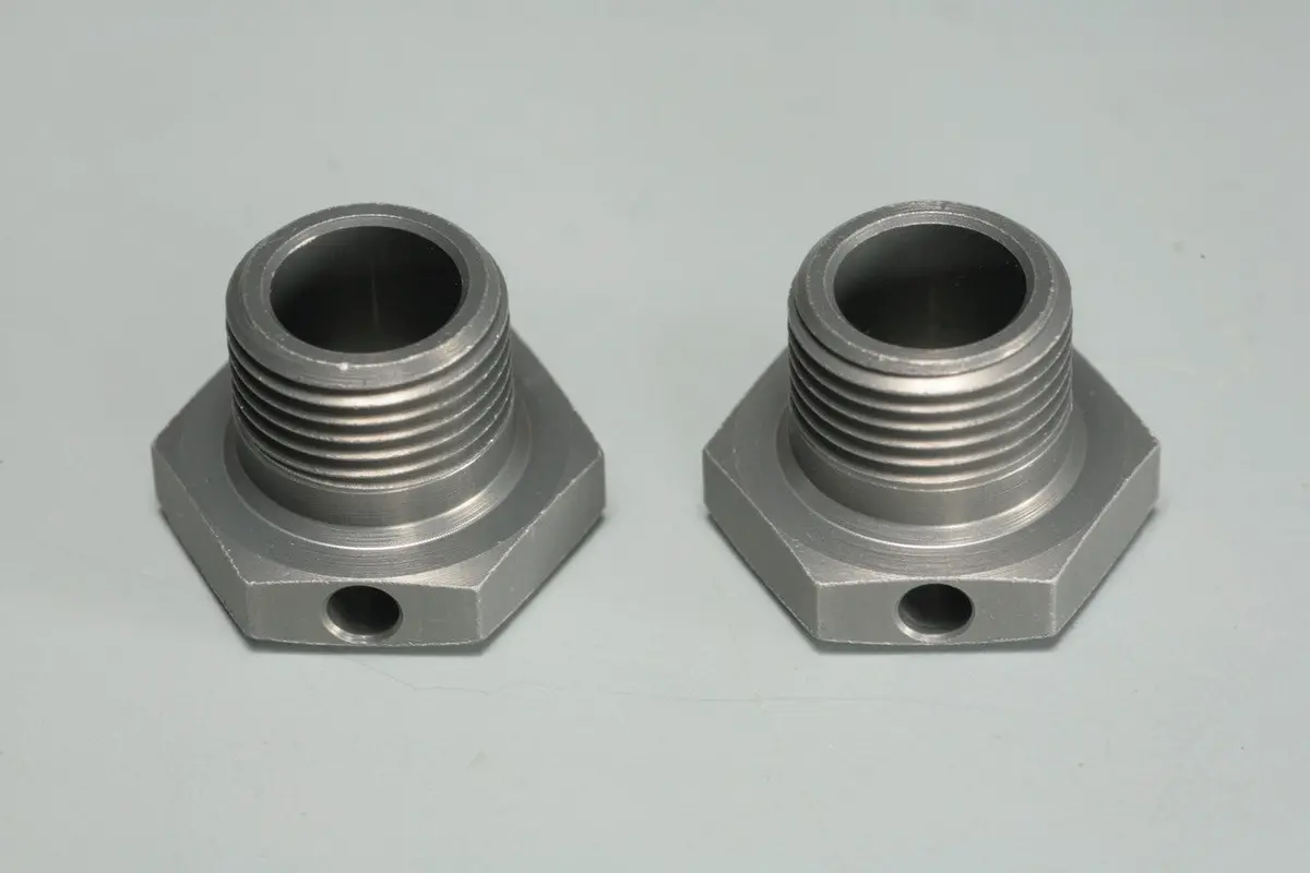 Mugen Seiki E0239b Wheel Hubs 2 Pcs: X8r/8Re/8/8E 1