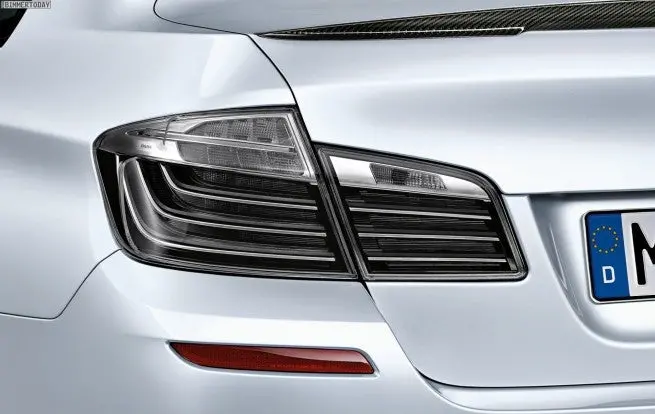 White Line Tail Light Set - F10 1