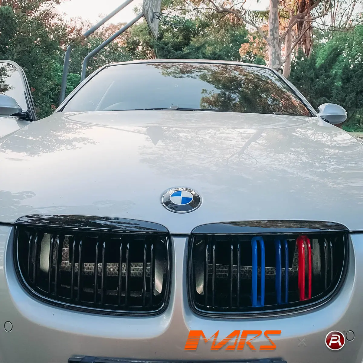 Gloss Black M4 Style Front Bumper Bar Kidney Grille Grill Bodykit With Colour Stripes For Bmw 3-Series E90 Sedan & E91 Wagon 2005-2008 1
