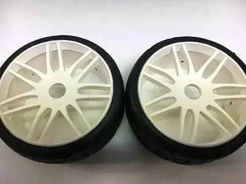 Grp Gth01-R1 1:8 Gt- R1 Rain - White Wheel 1