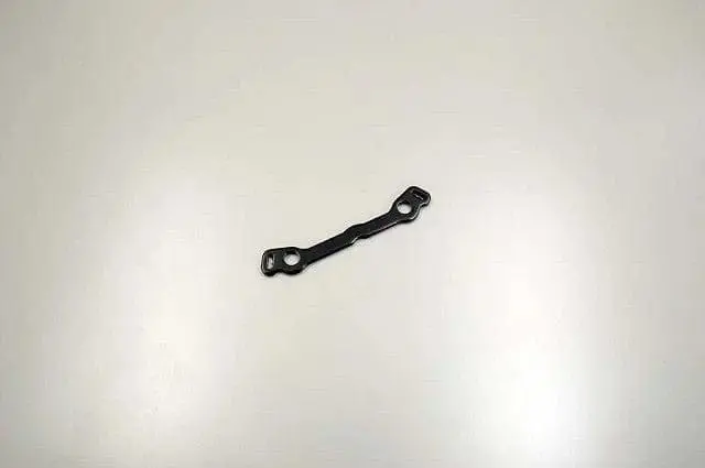 If130bk Steering Plate (Black) 1