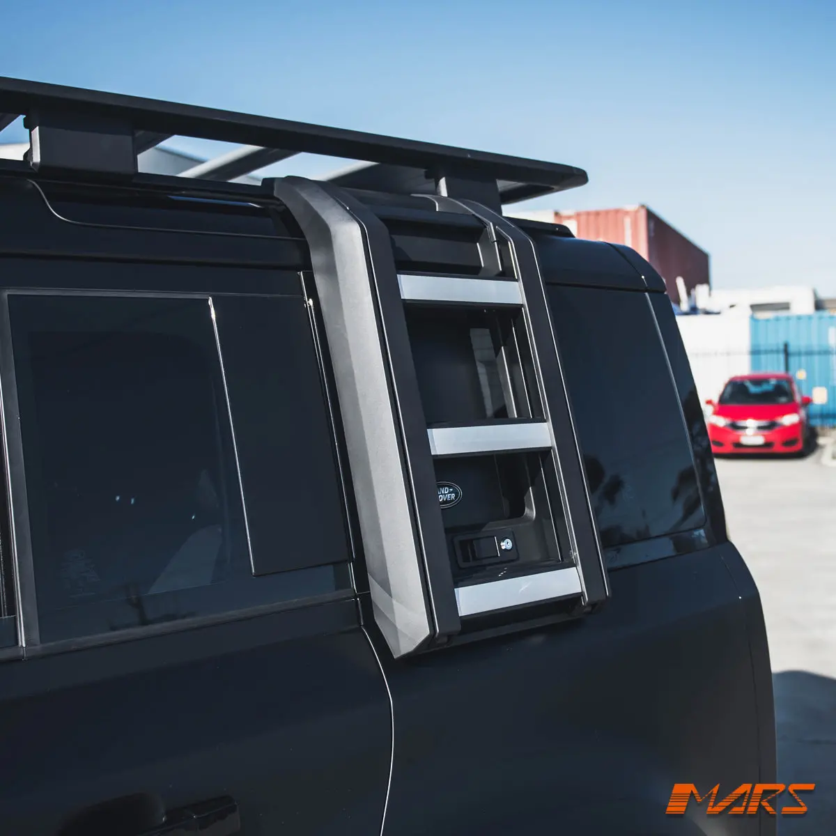 Deployable Side-Mounted Ladder Telescopic Folding Step For Land Rover Defender L663 90 110 130 Bodykit 2020-2026 1