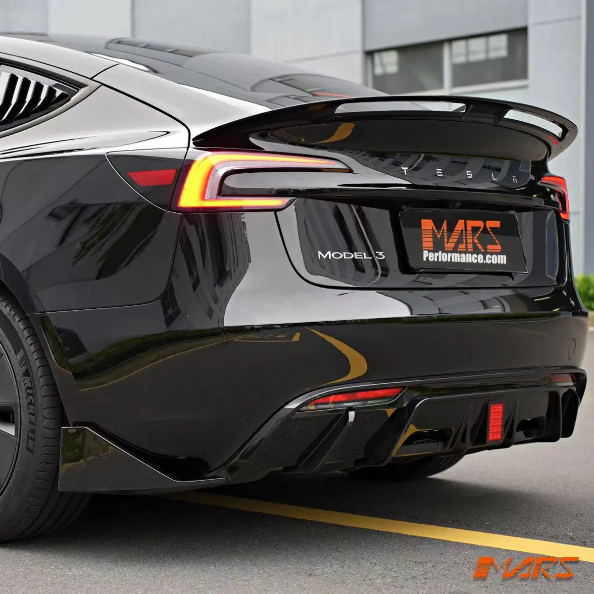 Gloss Black Aero Dynamic Rear Bumper Bar Diffuser With Led Light & Winglets Spoiler Bodykit For Tesla Model 3 2023+ 1