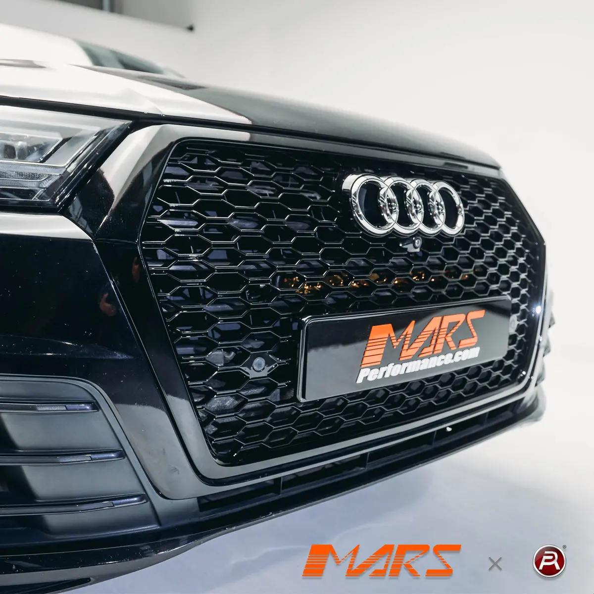 Gloss Black Honeycomb Rs-Q7 Style Front Bumper Bar Grille Grill Bodykit For Audi Q7 4M 2015-2020 1