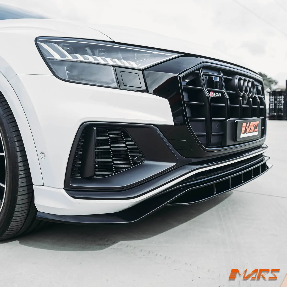 Gloss Black Front Bumper Bar Lower Lip Spoiler Bodykit For Audi Q8 S-Line & Sq8 F1 2018-2023 1