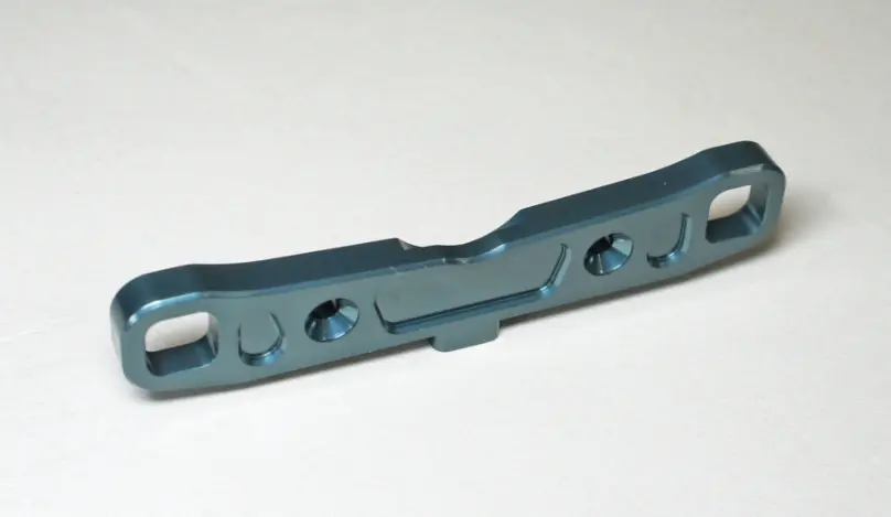 Mugen Seiki E2186 Alum Rear Lower Arm Mount (F): X8tr/8Tre 1