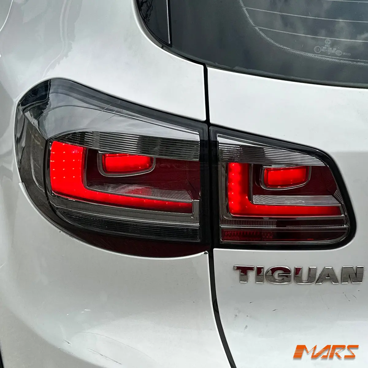 Full Smoked Update Style Led 3D Stripe Bar Tail Lights For Volkswagen Vw Tiguan 5N 2008-2011 1
