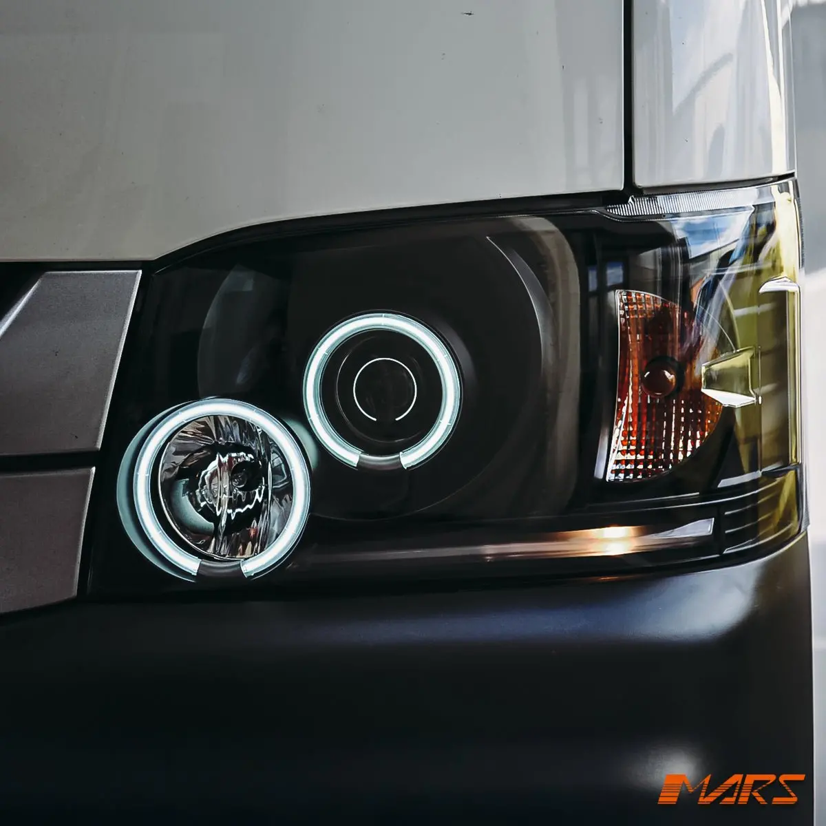 Black Ccfl Angel Eyes Projector Head Lights For Toyota Hiace Van 2005-2010 1