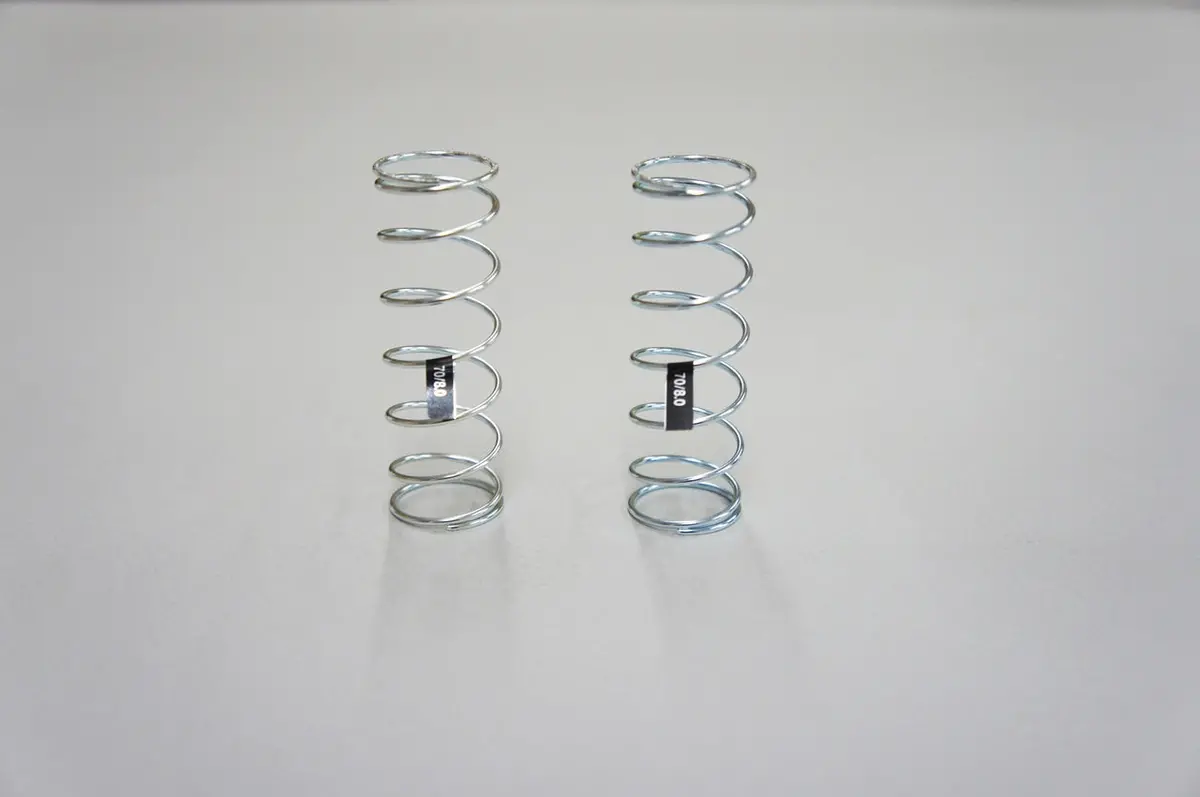 Mugen E2508 70Mm Front Shock Spring Set (Medium - 1.5/8.0T) (2) 1
