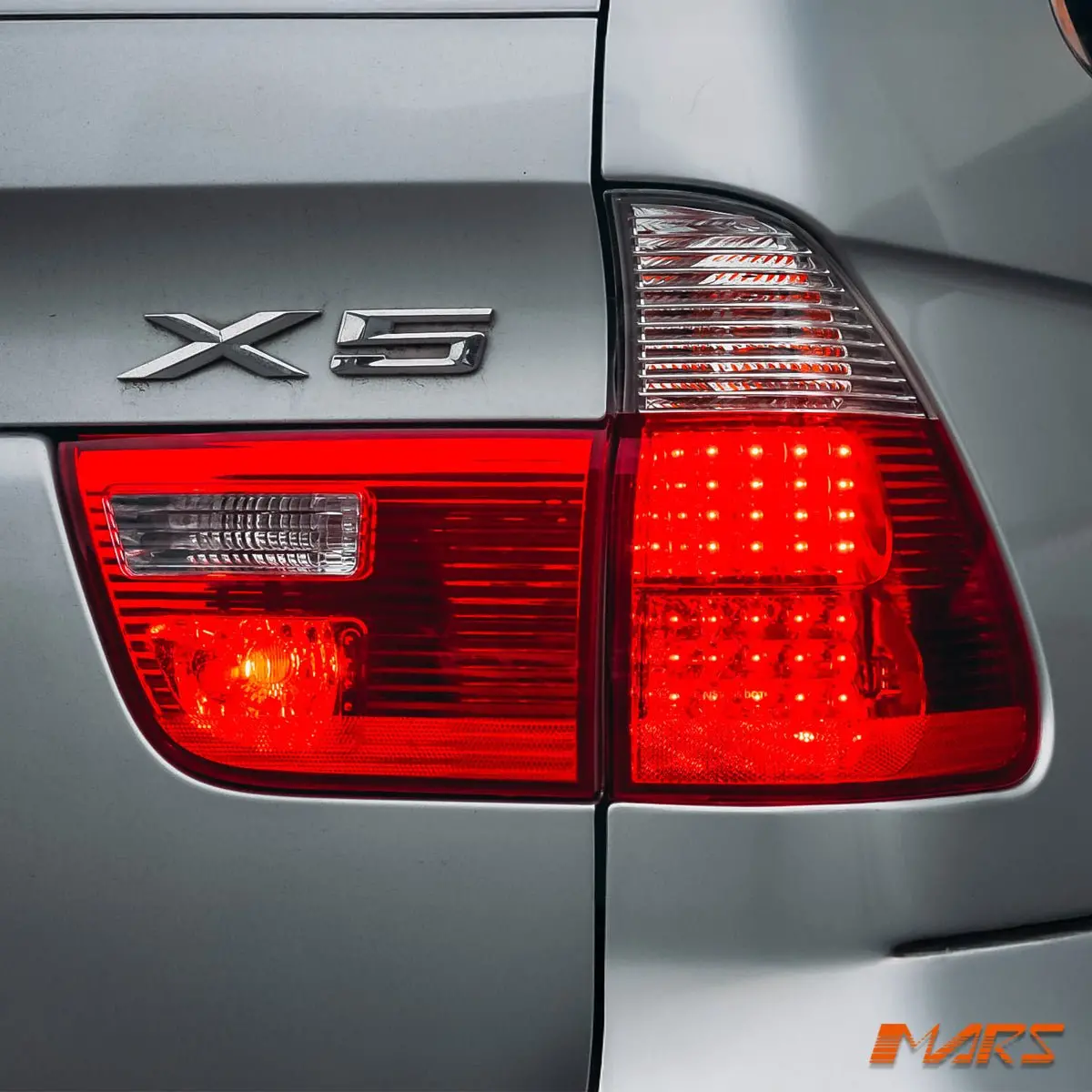 Clear Red Led Tail Lights & Tail Gate Garnish For Bmw X5 E53 2000-2003 Pre Lci 1
