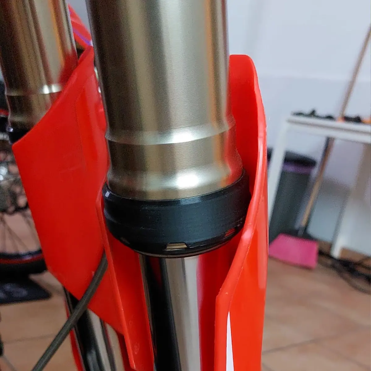 Kyb Fork Sliders 1