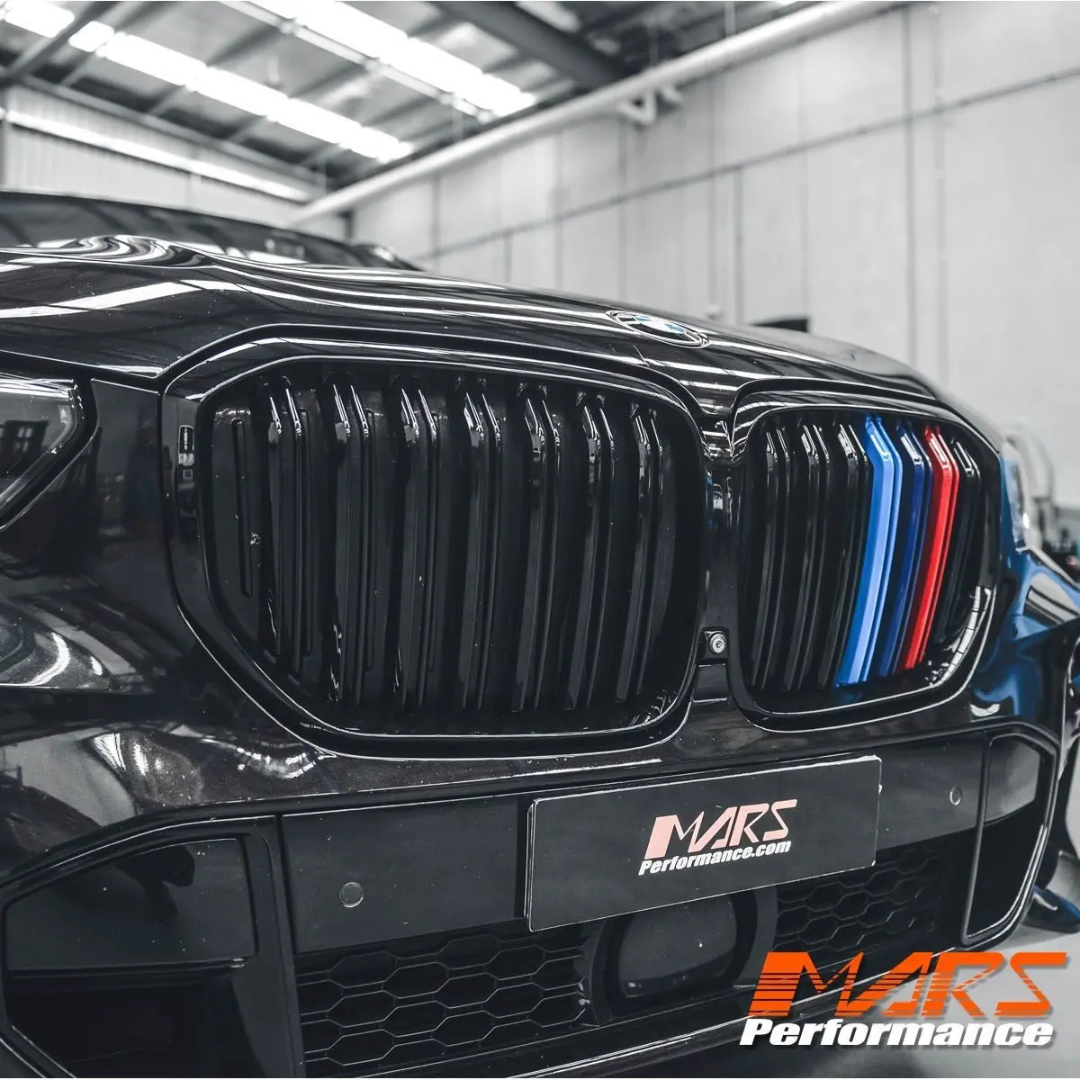 Gloss Black Front Bumper Bar Kidney Grille Grill Bodykit With 3 Colour Stripes For Bmw X5 G05 & X5m F95 2018-2023 1