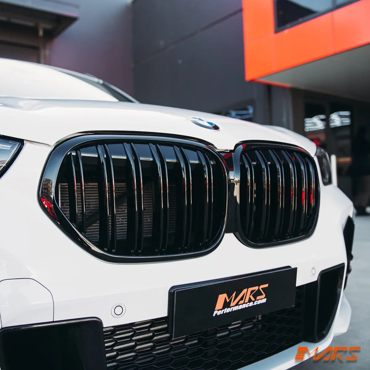 Gloss Black M Style Front Bumper Bar Kidney Grille Grill Bodykit For Bmw X1 F48 Lci 2019-2022 1