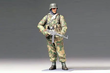 Tamiya 36304 1/16 Wwii German Infantryman 1