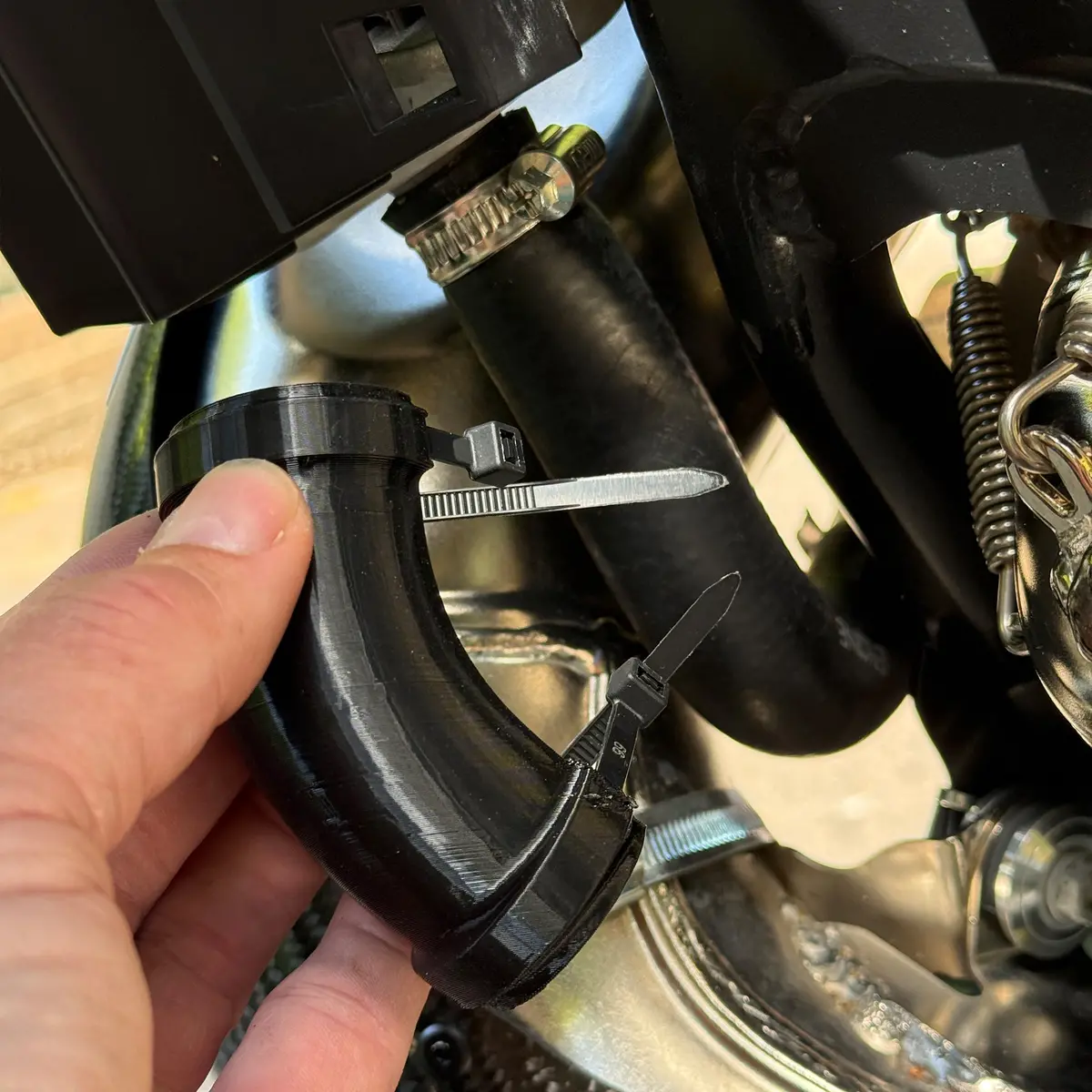 Radiator Hose Protector 2